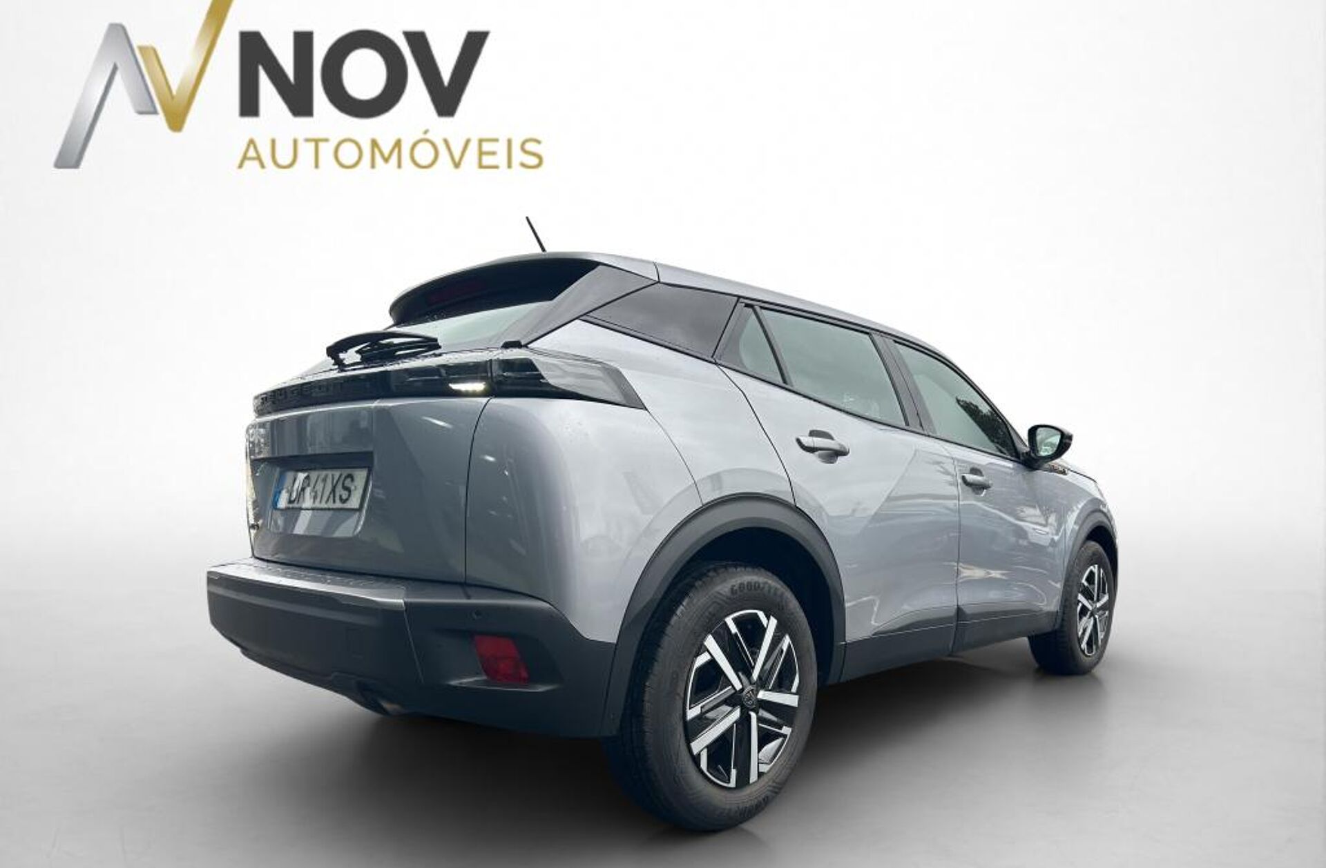 PEUGEOT 2008 1.2 PureTech Style