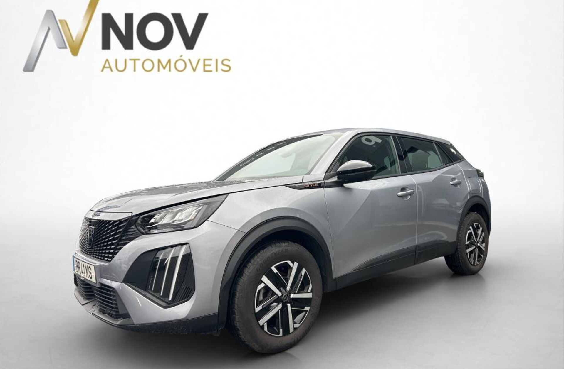 PEUGEOT 2008 1.2 PureTech Style