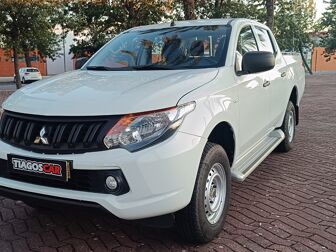 MITSUBISHI L 200 2.4 DI-D CD Invite 2WD