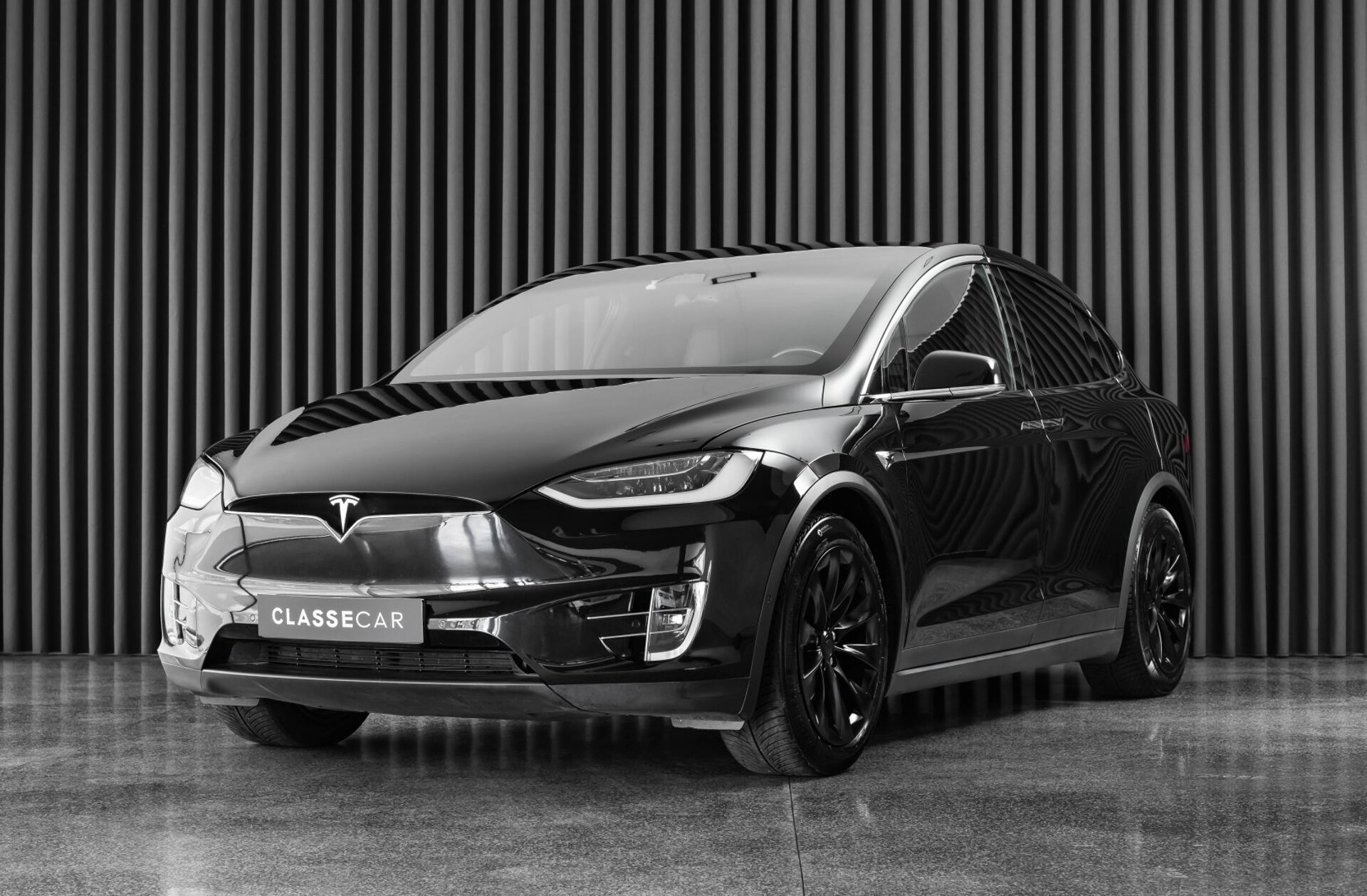 TESLA Model X 75D