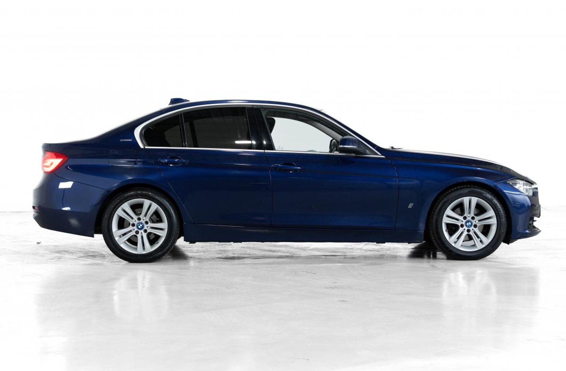 BMW Serie-3 330 e iPerformance Line Sport