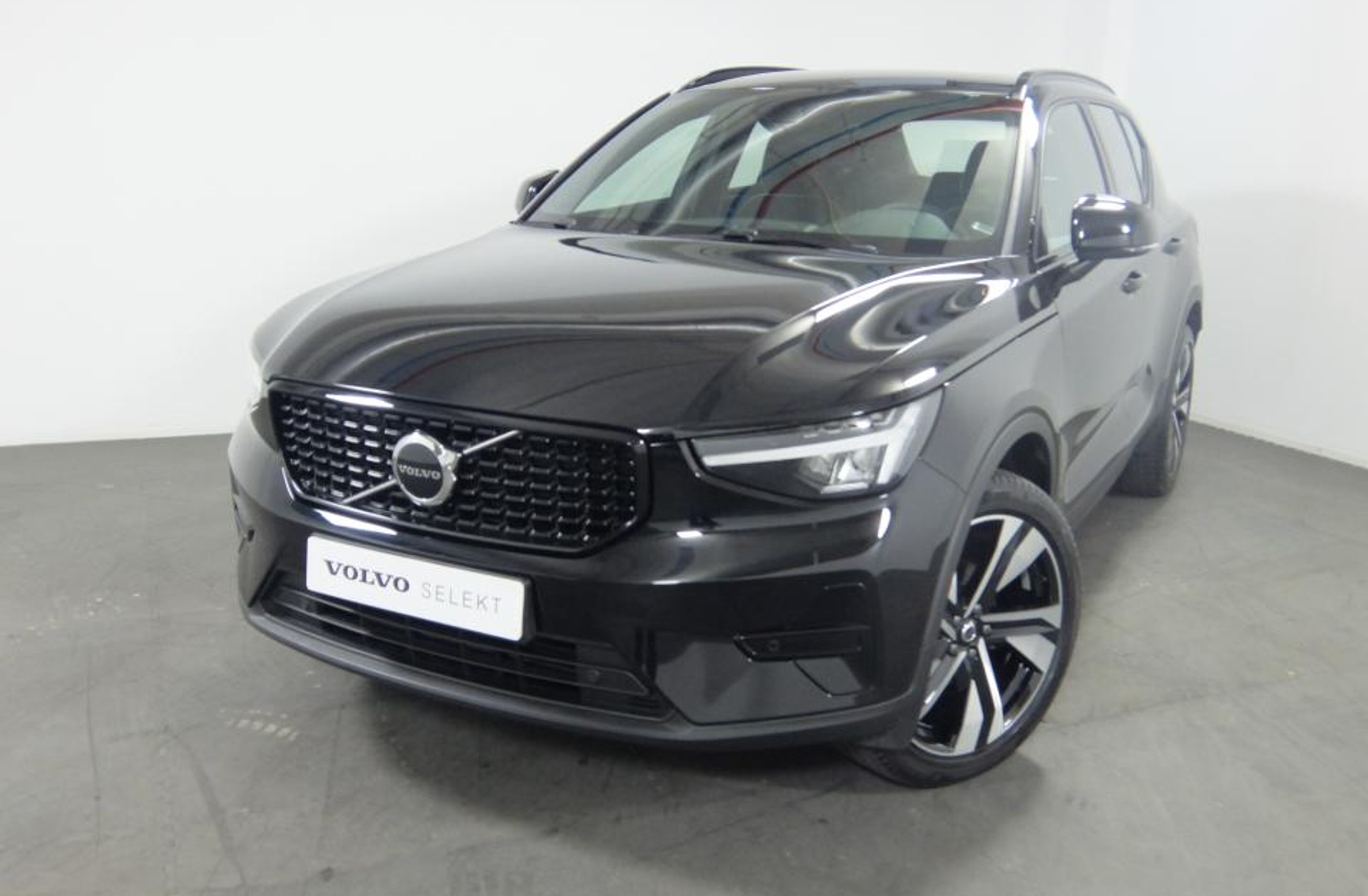 VOLVO XC40 1.5 T2 129 Plus Dark Auto