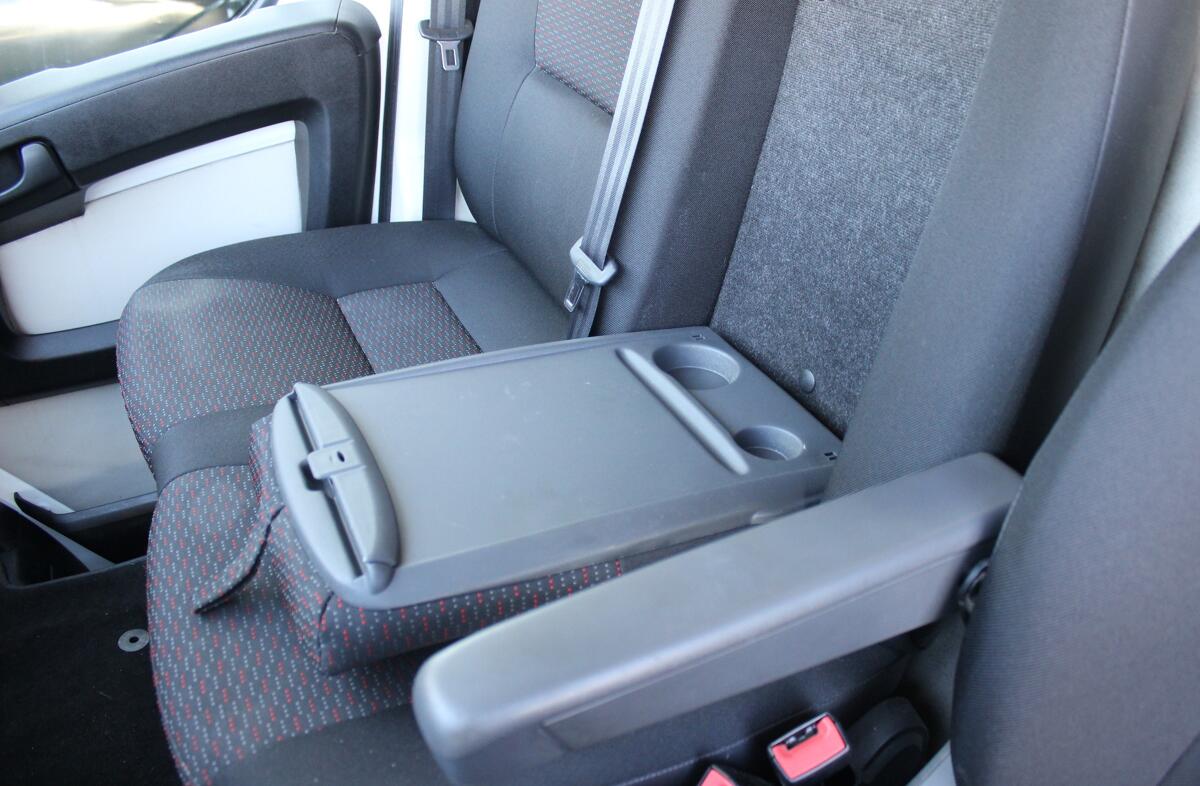 PEUGEOT Boxer 2.0 BlueHDi 333 L2H2 Premium