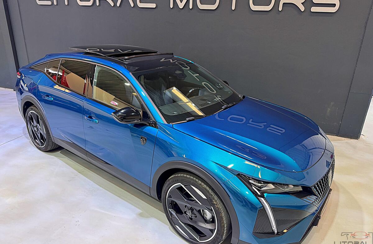 PEUGEOT 408 1.6 Hybrid GT e-EAT8