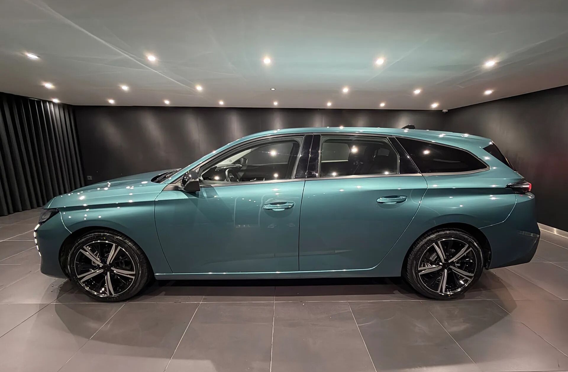 PEUGEOT 308 SW 1.2 PureTech Allure