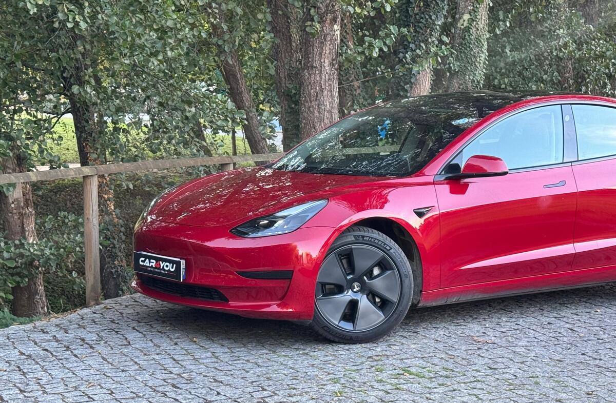 TESLA Model 3 Standard Range Plus RWD