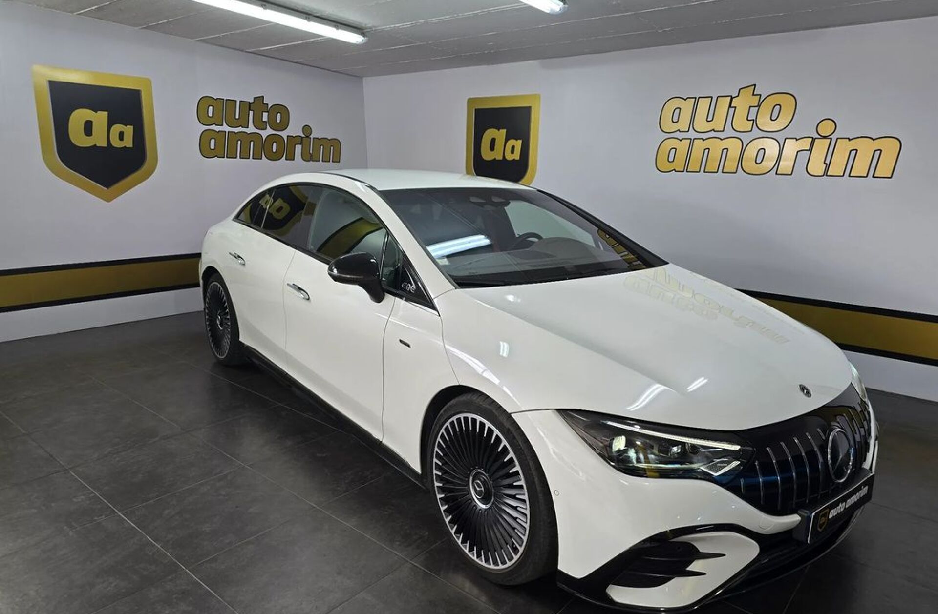 MERCEDES EQE 43 AMG 4Matic