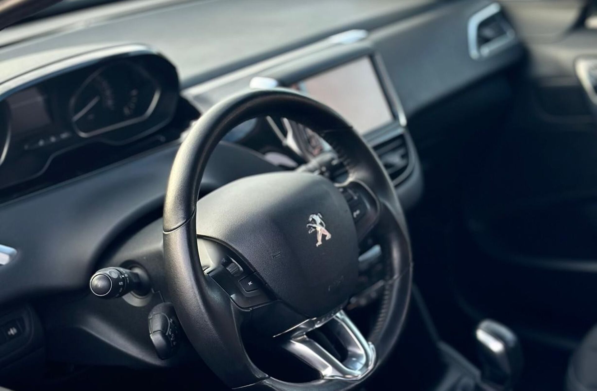 PEUGEOT 208 1.4 HDi Allure