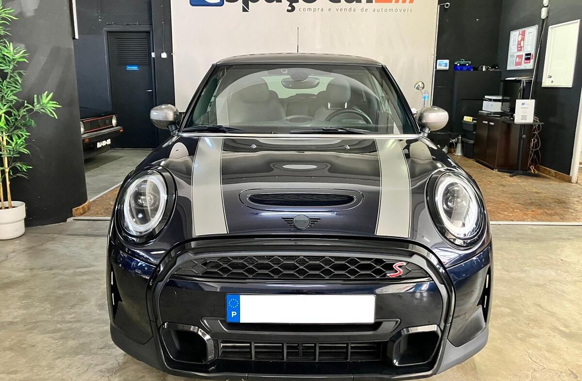 MINI Mini Cooper SE Essential