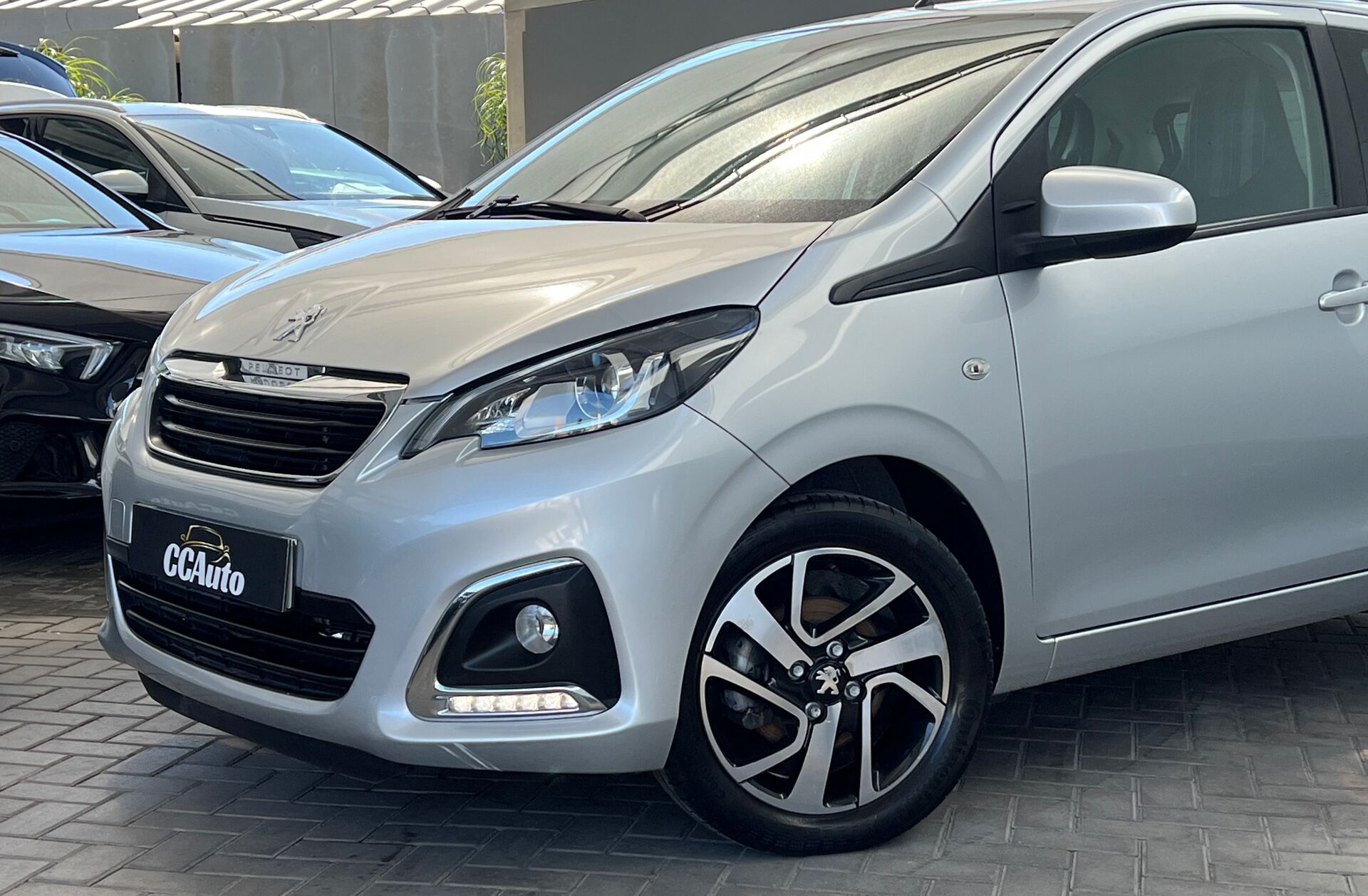 PEUGEOT 108 1.0 VTi Allure