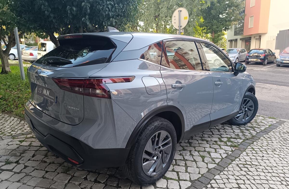 NISSAN Qashqai 1.3 DIG-T N-Connecta Xtronic