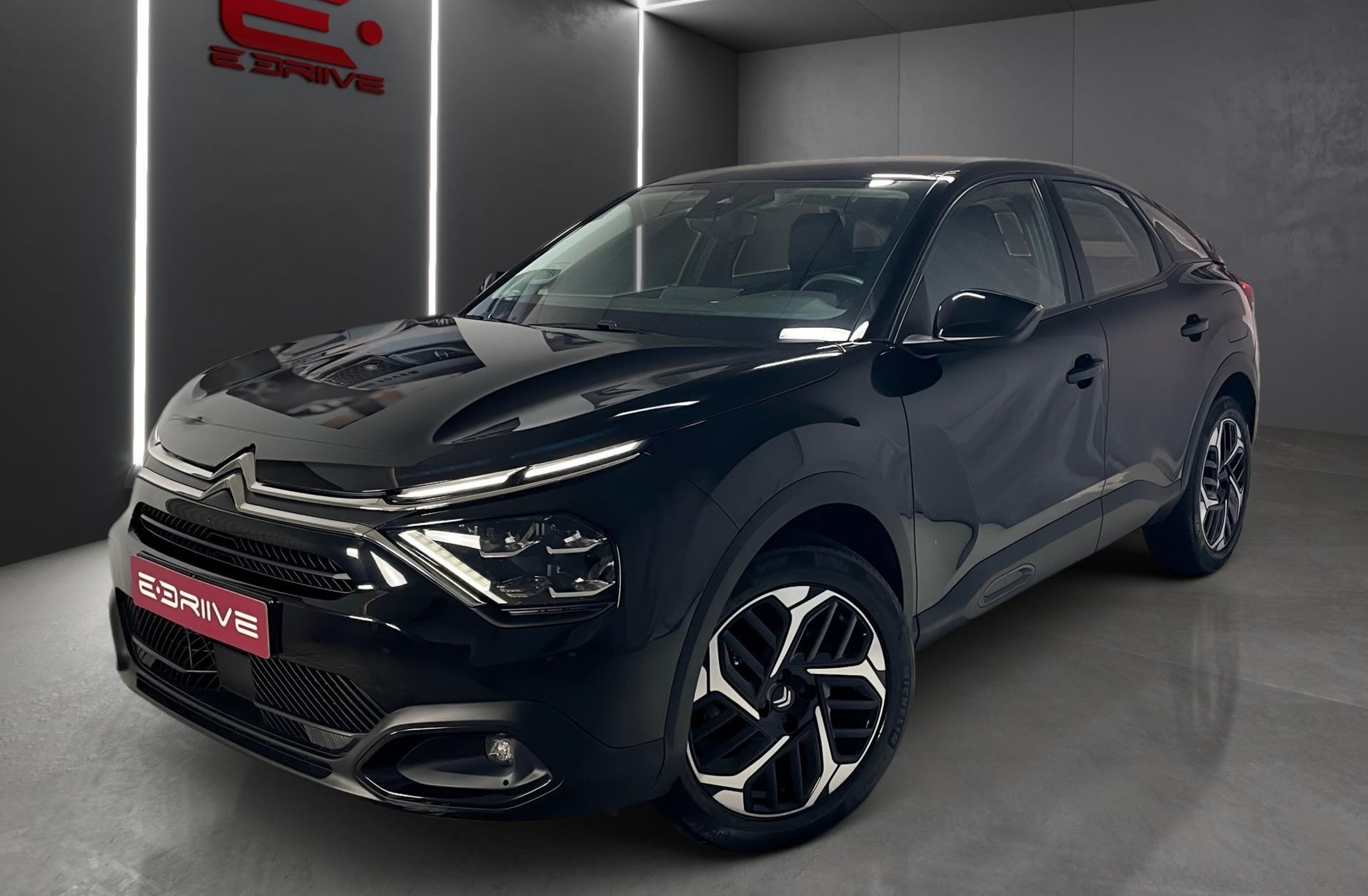 CITROEN C4 1.2 PureTech Shine EAT8