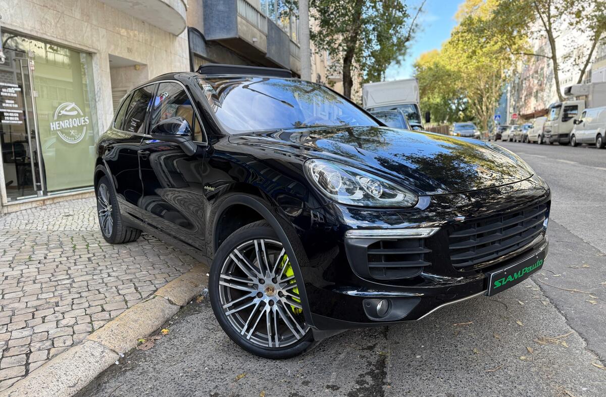 PORSCHE Cayenne Platinum Edition Tip.