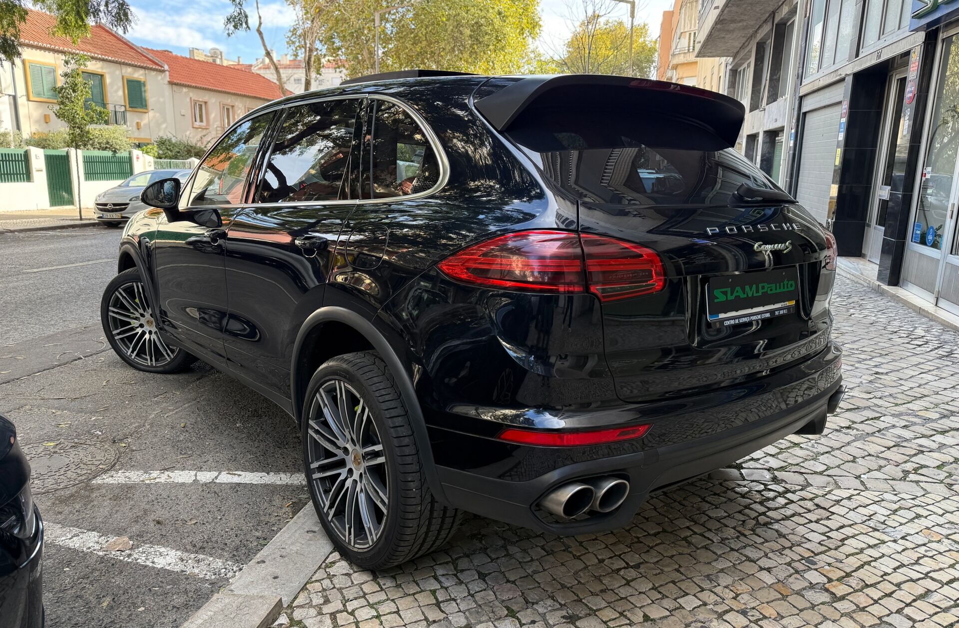 PORSCHE Cayenne Platinum Edition Tip.