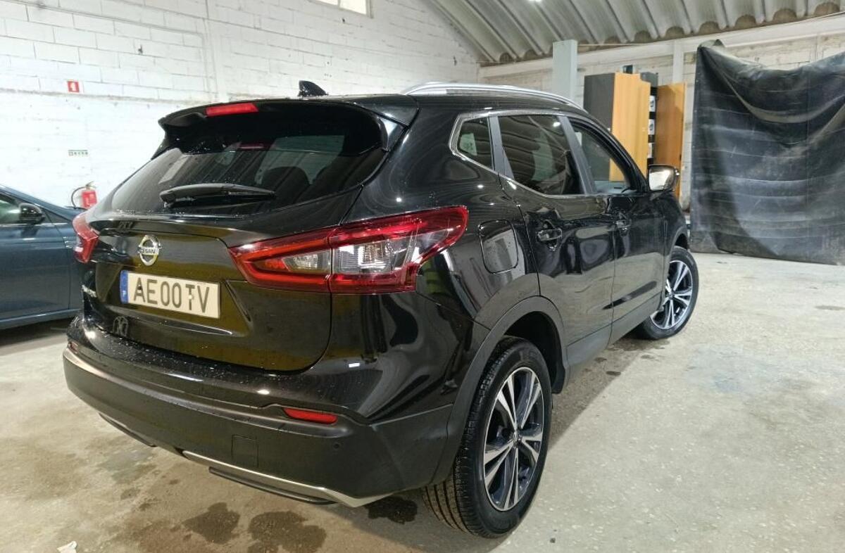 NISSAN Qashqai 1.3 DIG-T N-Connecta J18