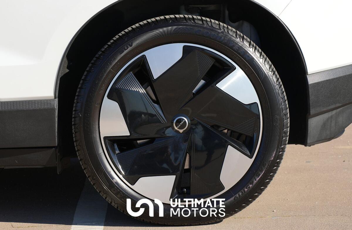 VOLVO EX30 69 kWh Single Motor Extended Range Plus