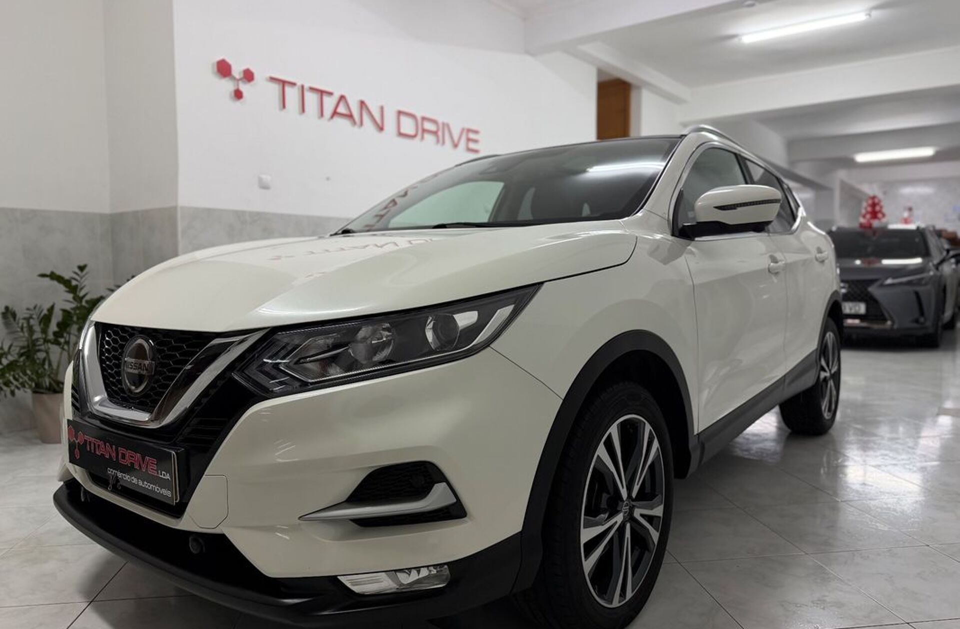 NISSAN Qashqai 1.5 dCi N-Connecta J18