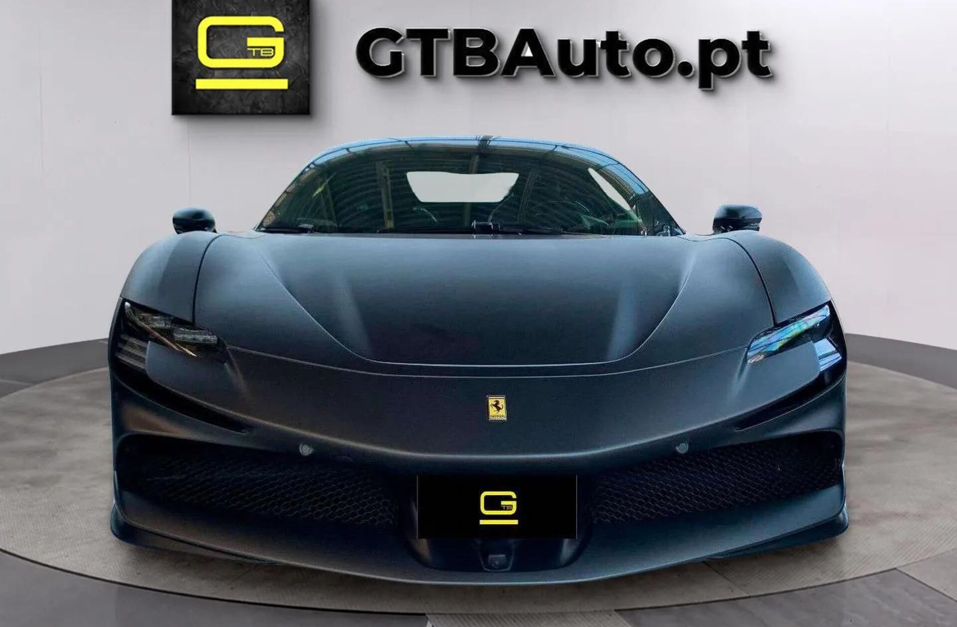 FERRARI SF90 Stradale