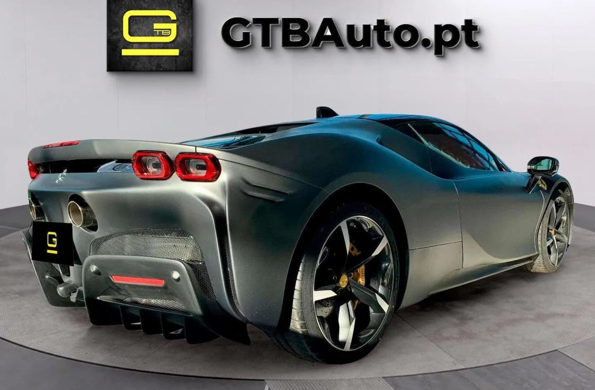 FERRARI SF90 Stradale