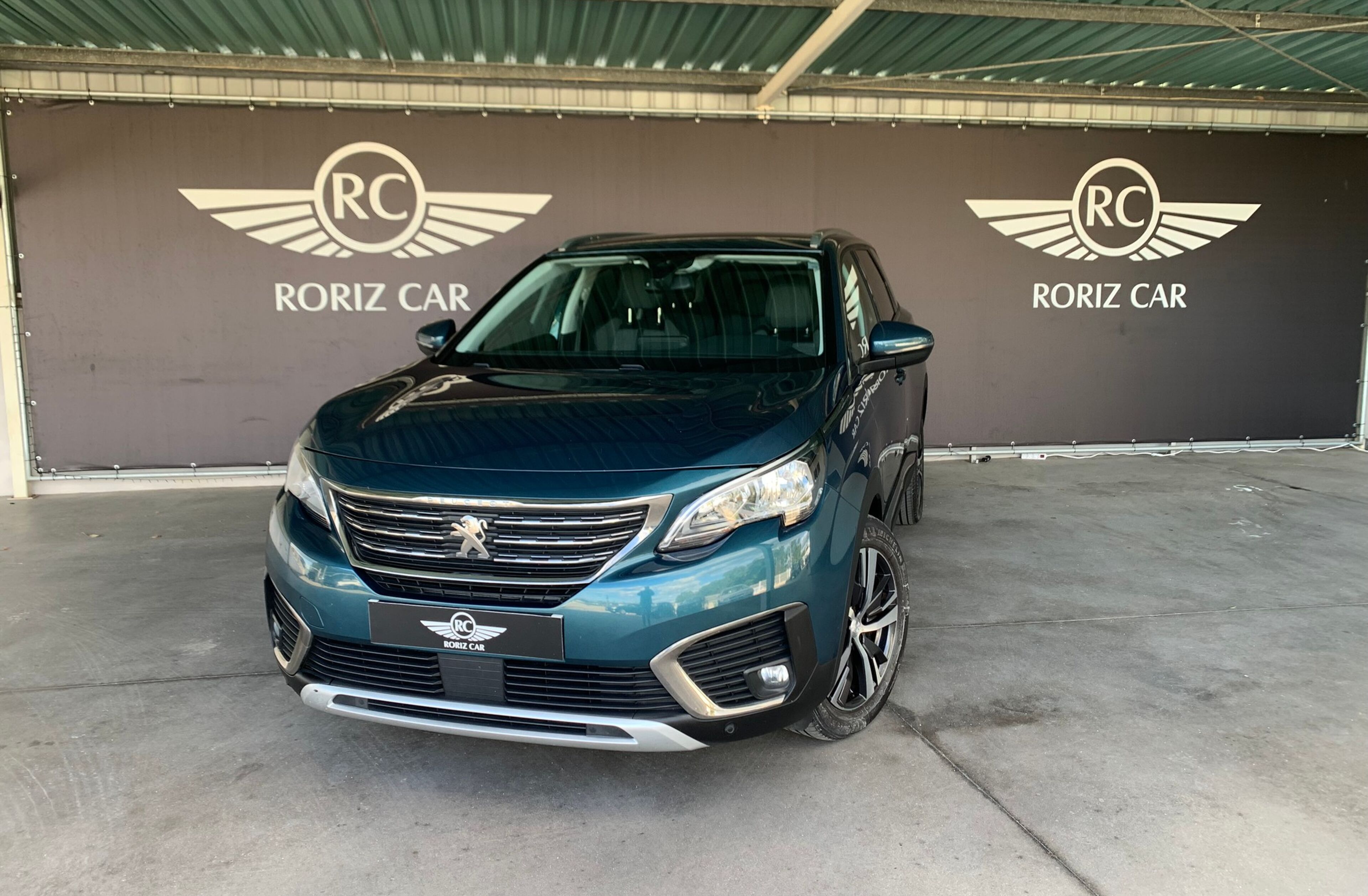 PEUGEOT 5008 1.5 BlueHDi Allure