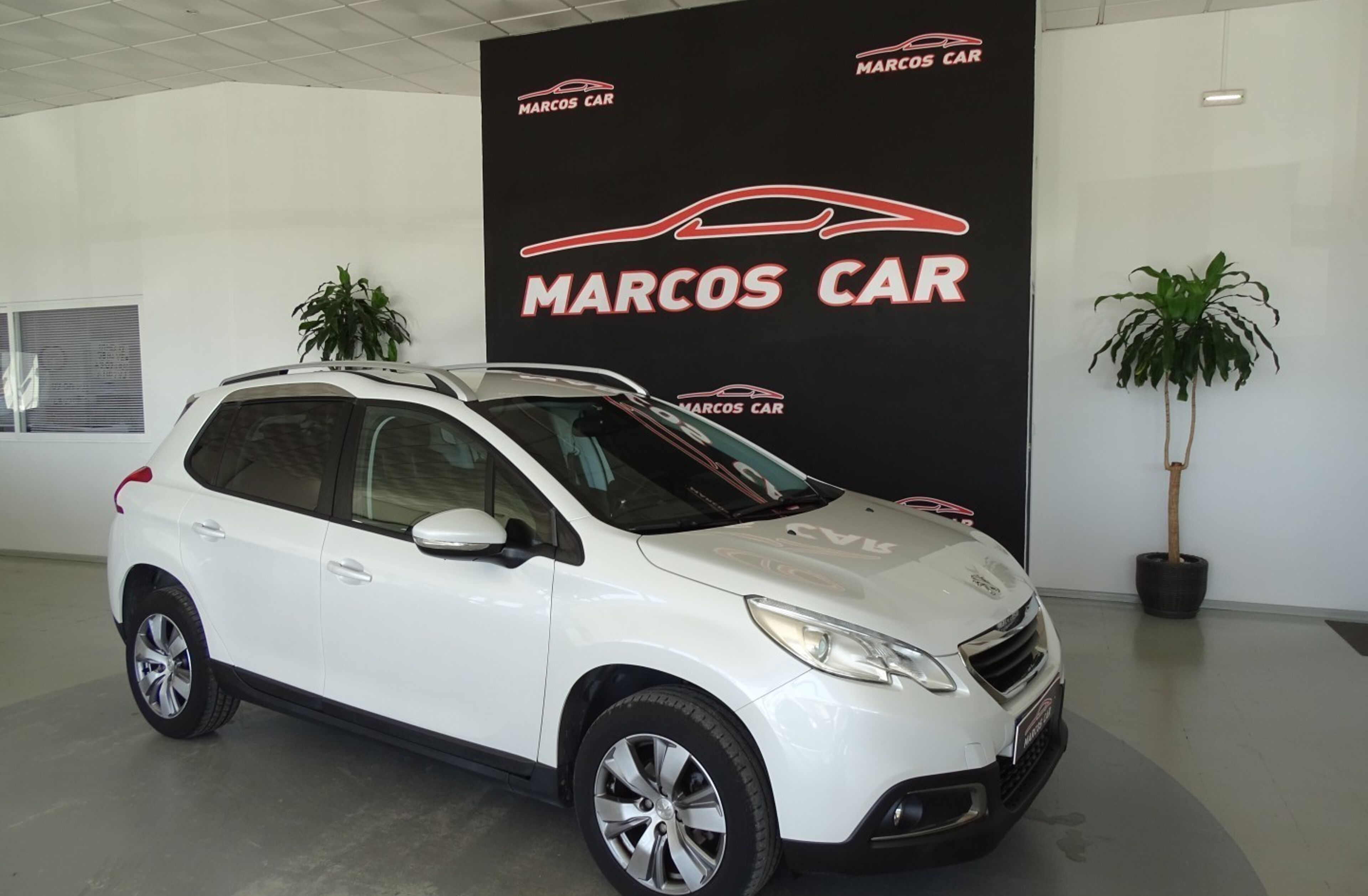 PEUGEOT 2008 1.6 e-HDi Active