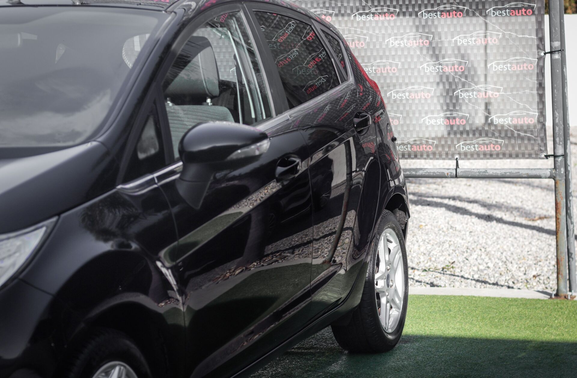 FORD Fiesta 1.0 Ti-VCT Titanium