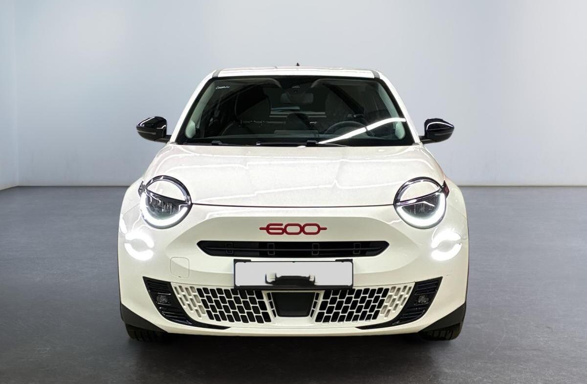 FIAT 600 e 54 kWh (RED)