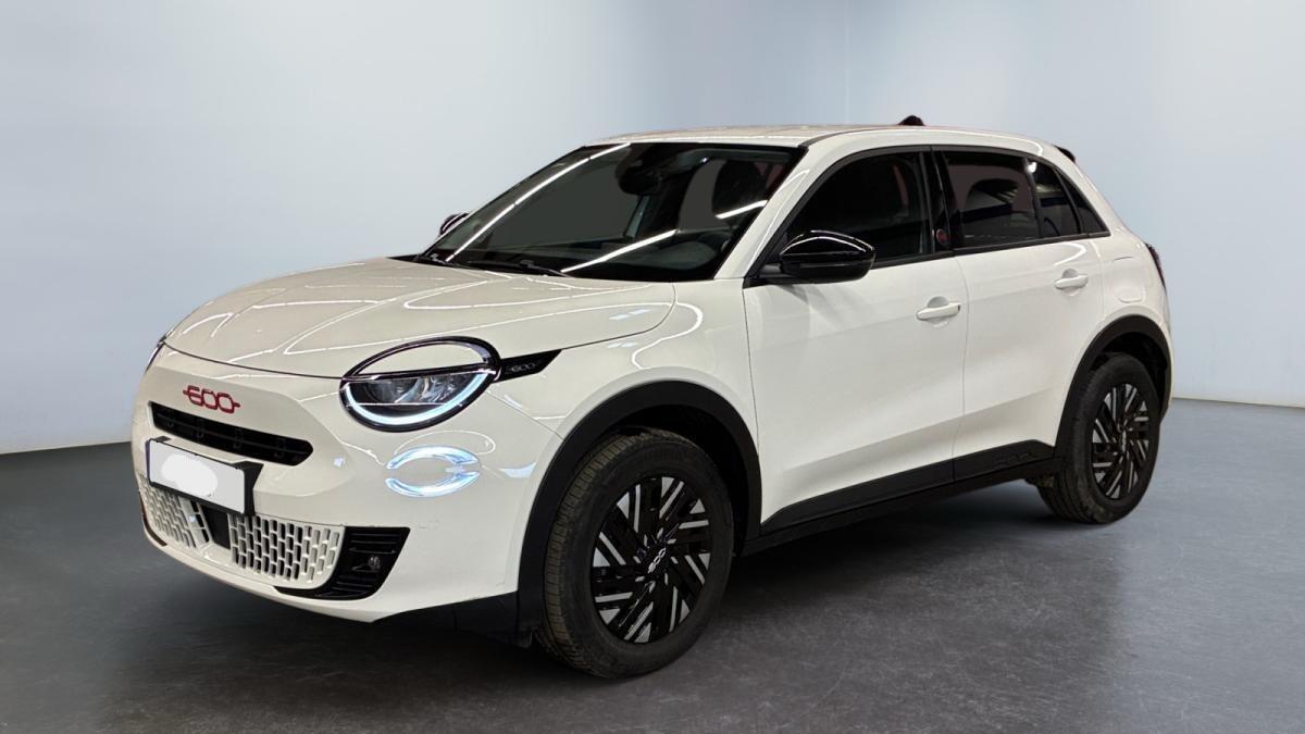 Fiat 600 E 54 Kwh (red)