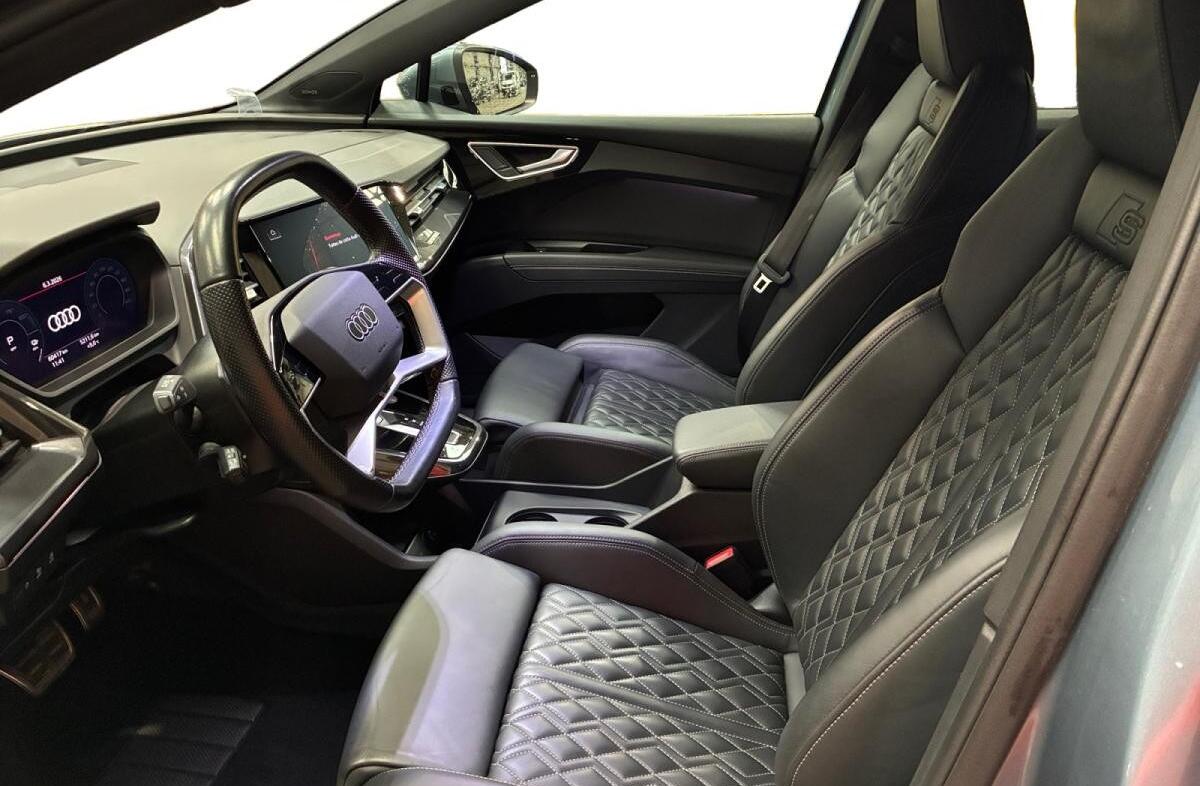 AUDI Q4 50 quattro 82 kWh