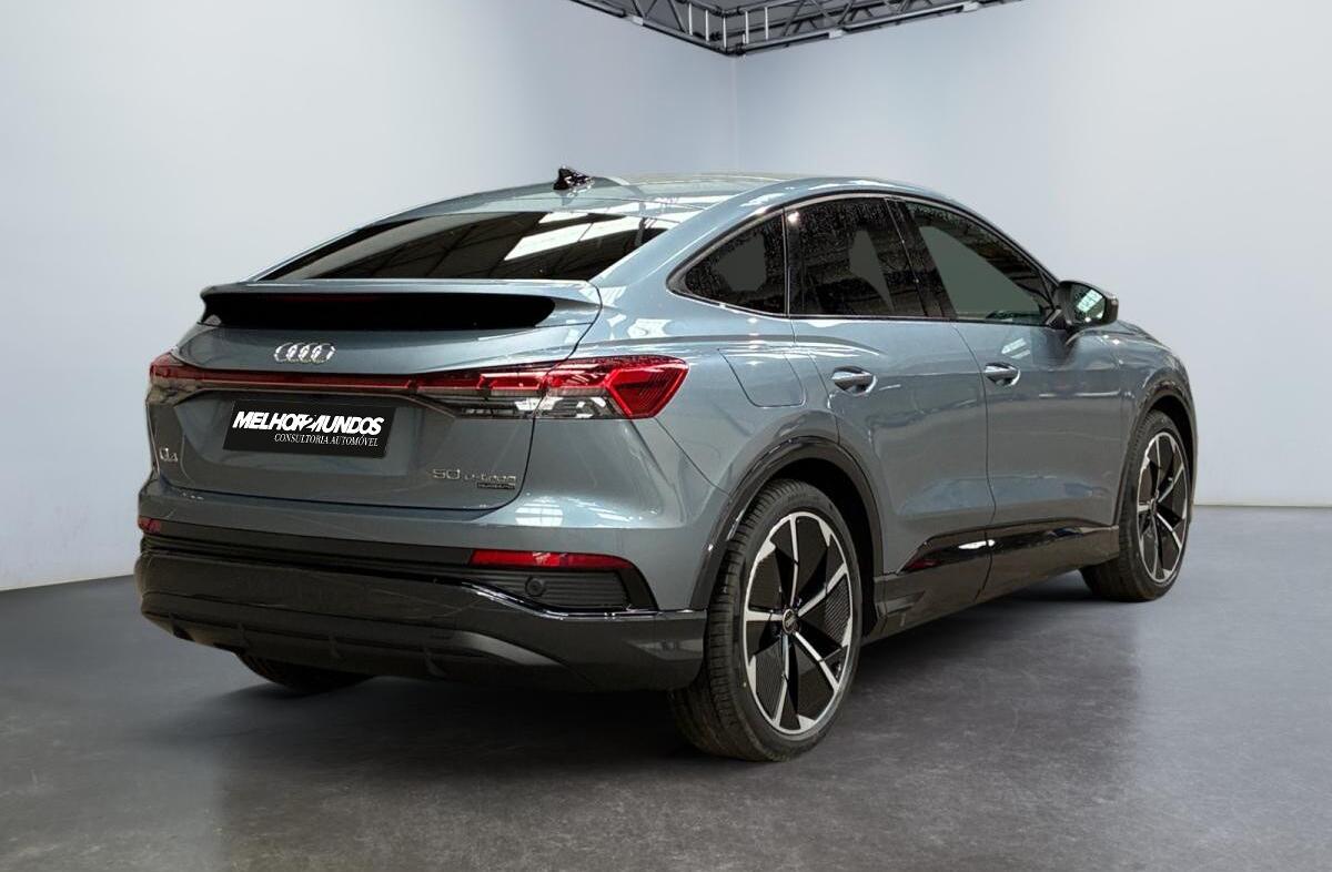 AUDI Q4 50 quattro 82 kWh