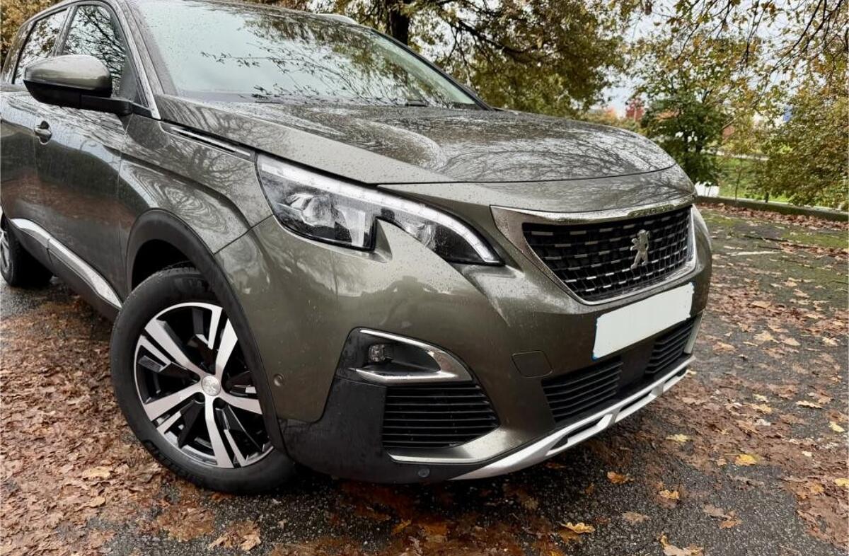 PEUGEOT 5008 1.5 BlueHDi Allure Pack EAT8