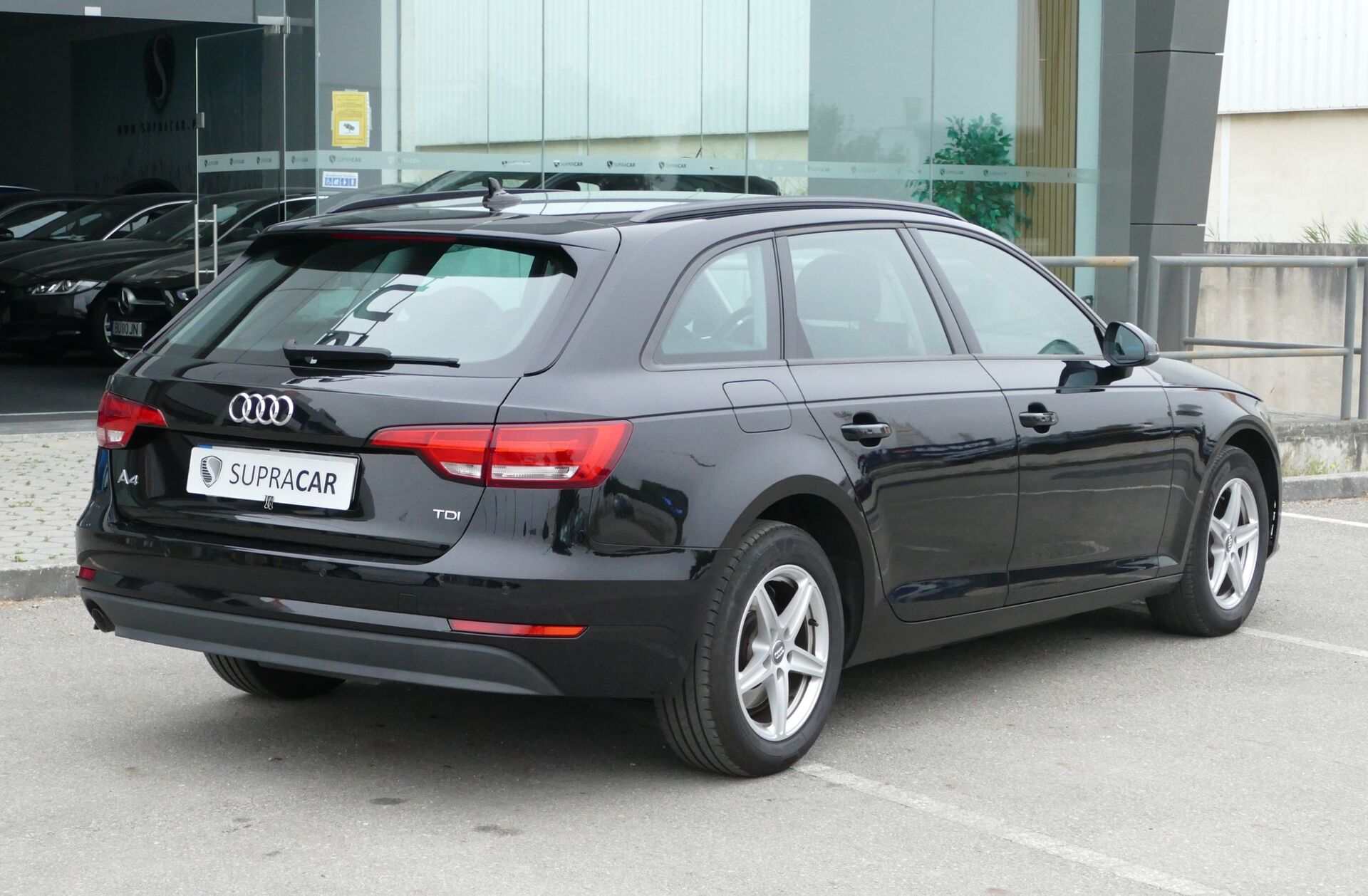 AUDI A4 2.0 TDI Advance