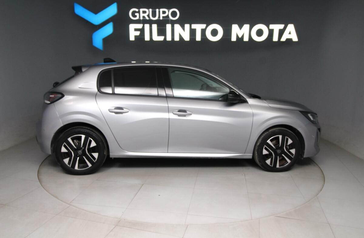 PEUGEOT 208 1.2 PureTech Allure