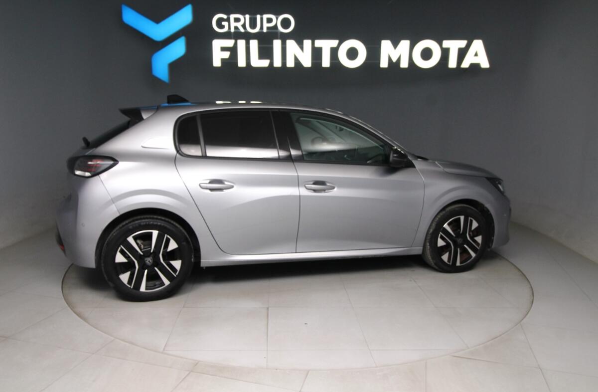 PEUGEOT 208 1.2 PureTech Allure