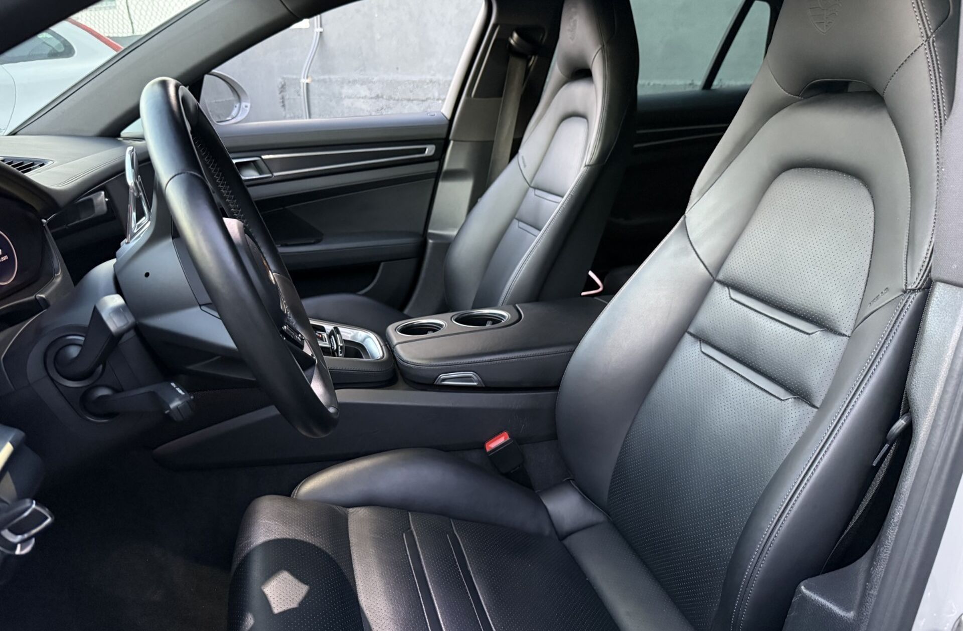 PORSCHE Panamera 4 E-Hybrid