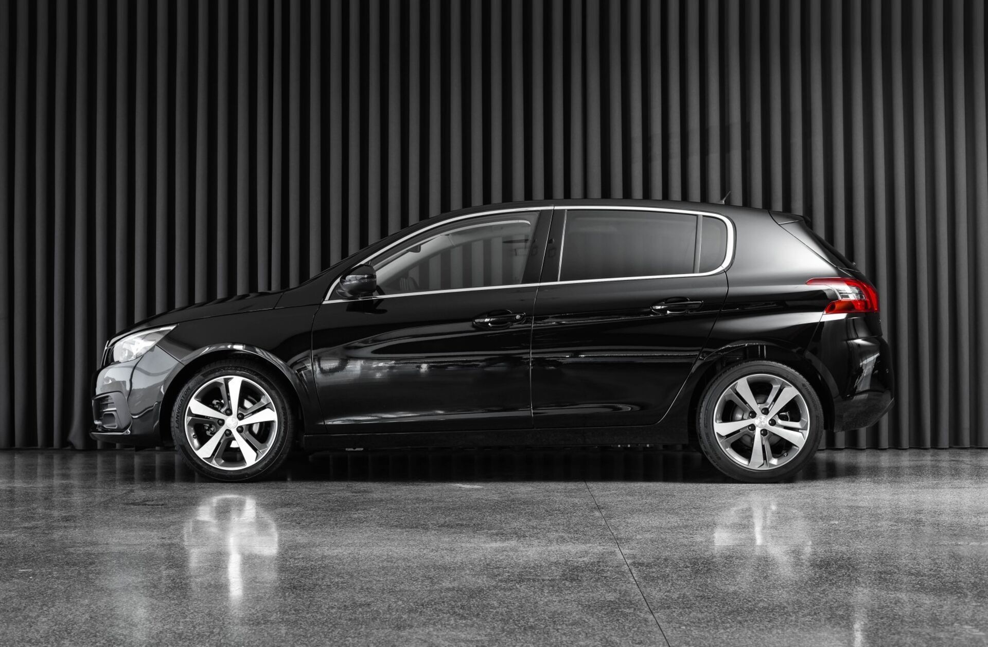 PEUGEOT 308 1.5 BlueHDi Allure