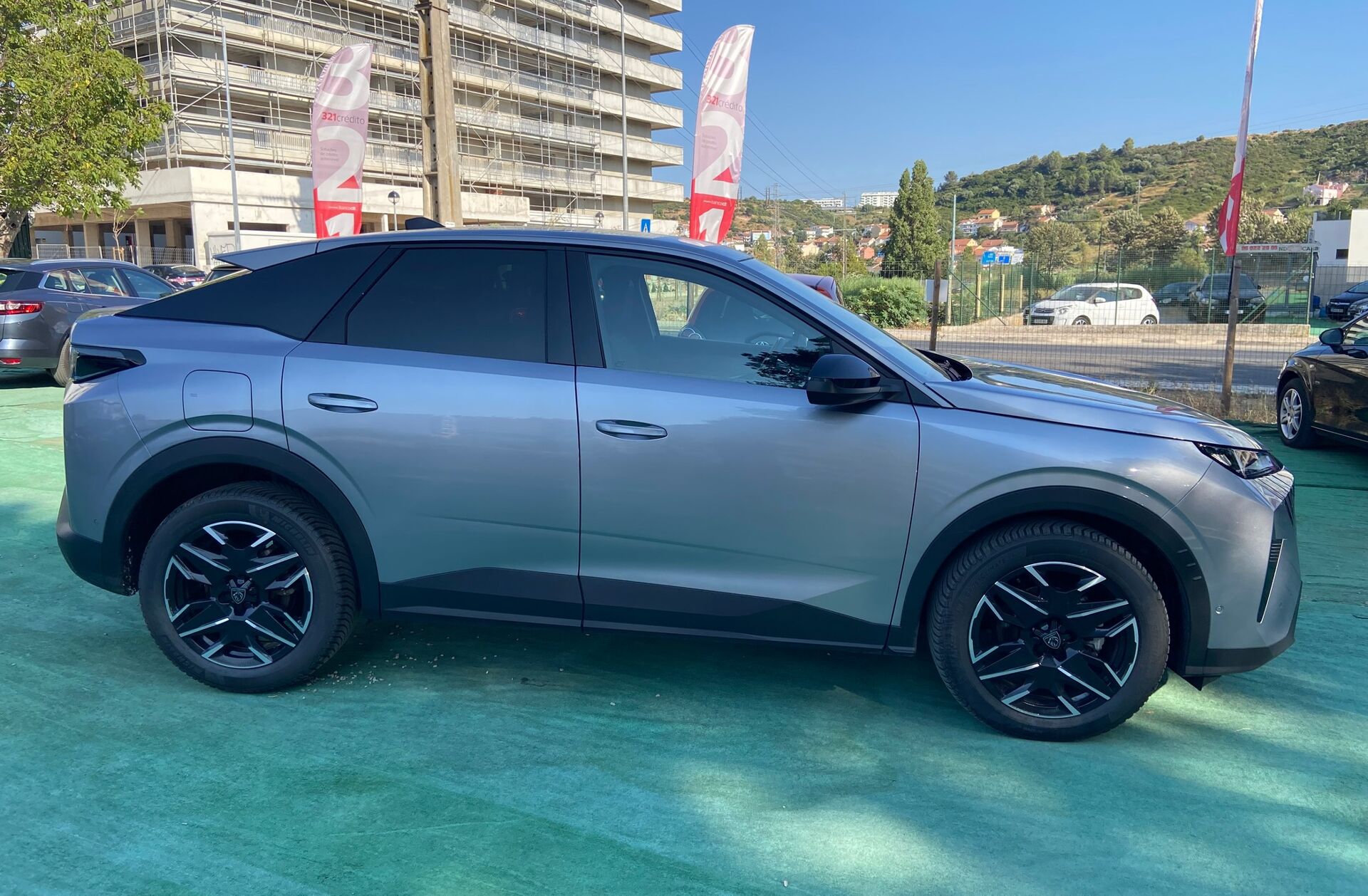 PEUGEOT 3008 1.2 Hybrid Allure e-DCS6