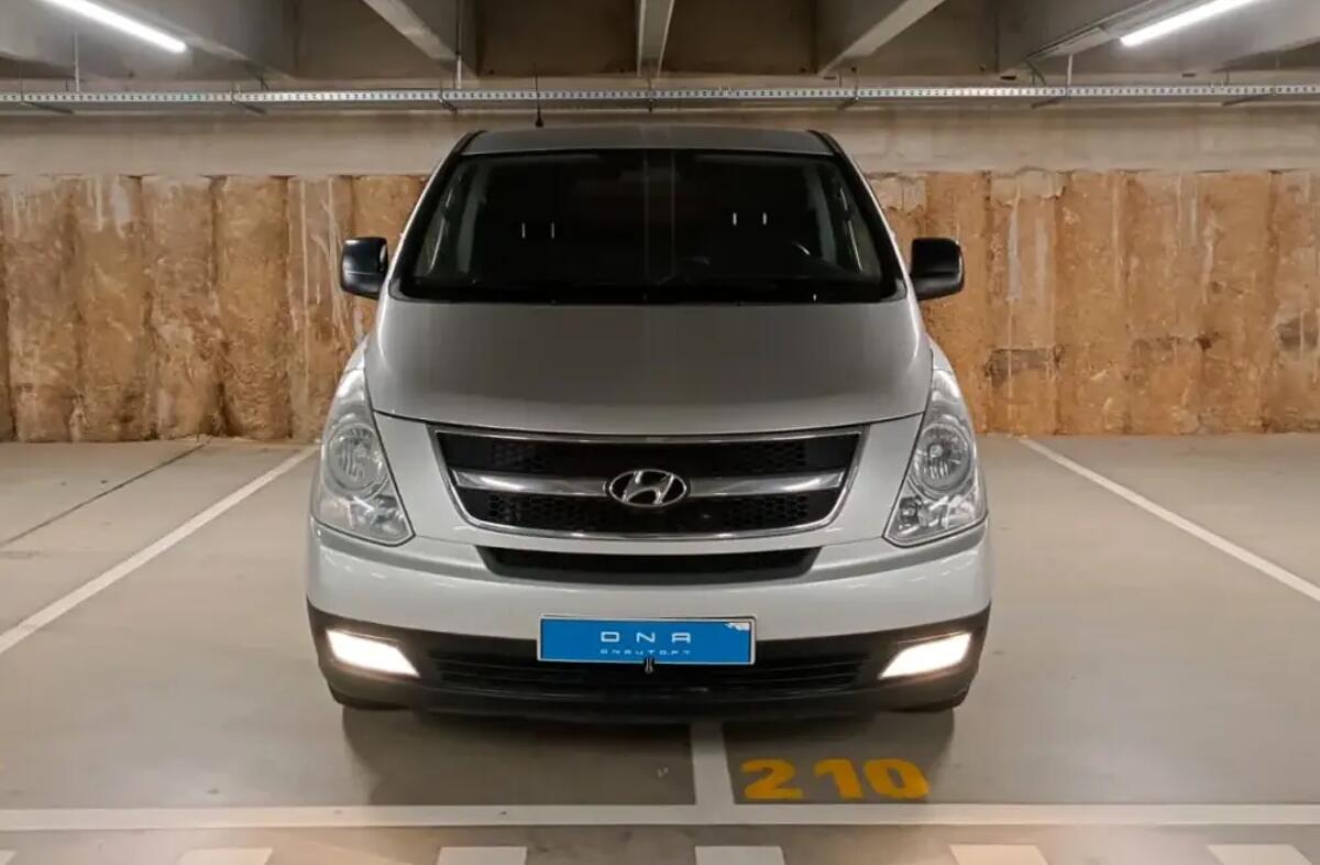 HYUNDAI H1 Starex 2.5 CRDi