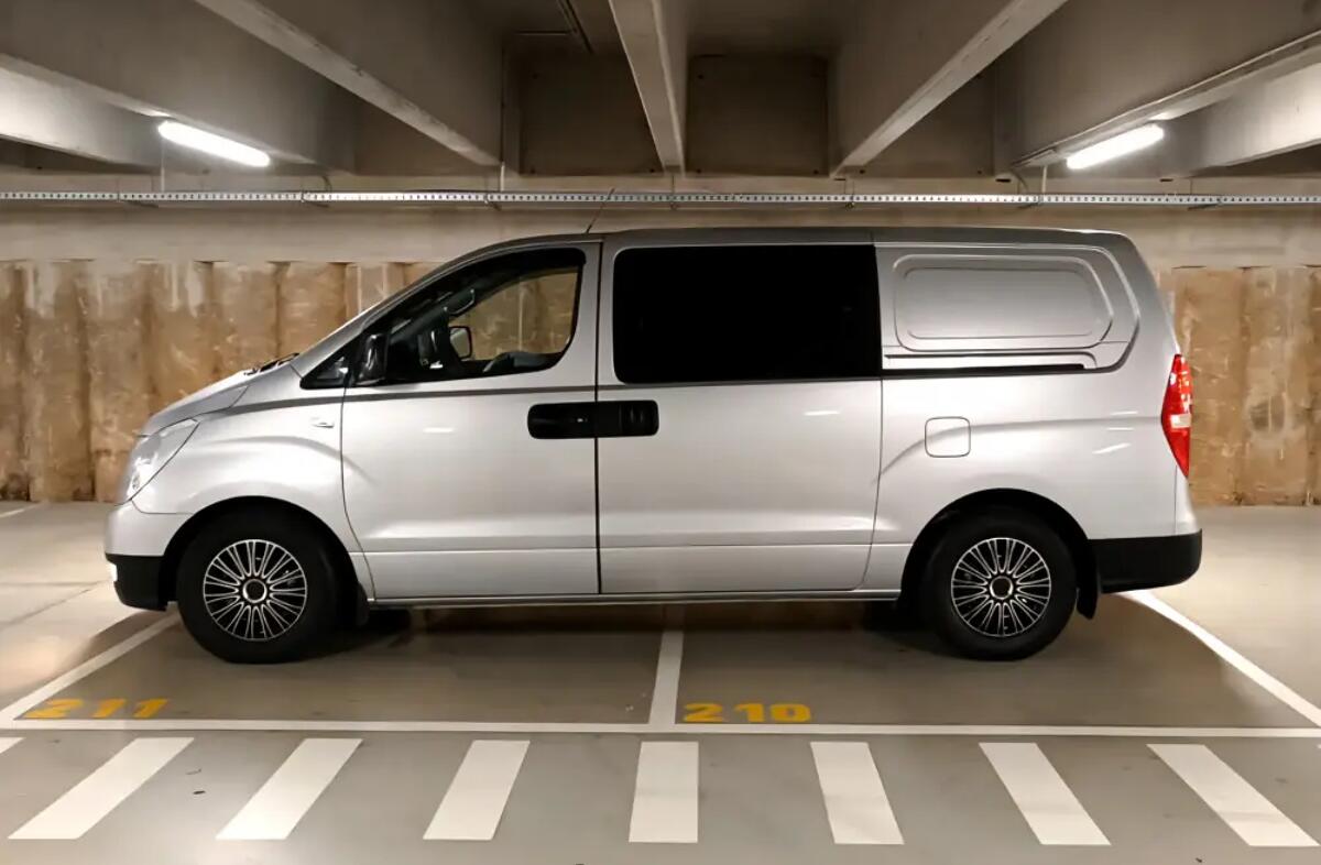 HYUNDAI H1 Starex 2.5 CRDi