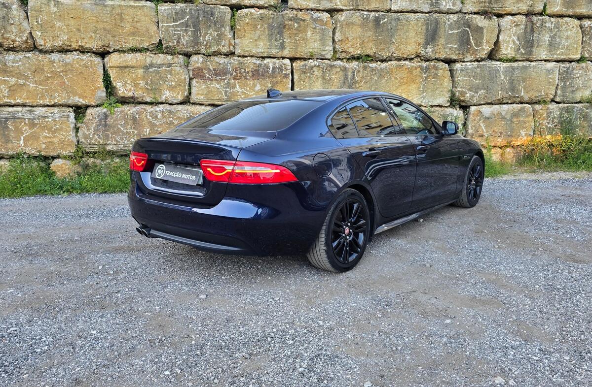 JAGUAR XE 2.0 D R-Sport
