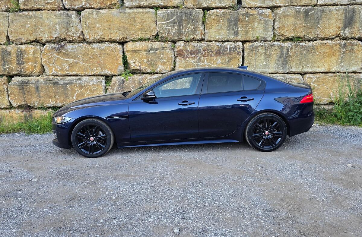 JAGUAR XE 2.0 D R-Sport