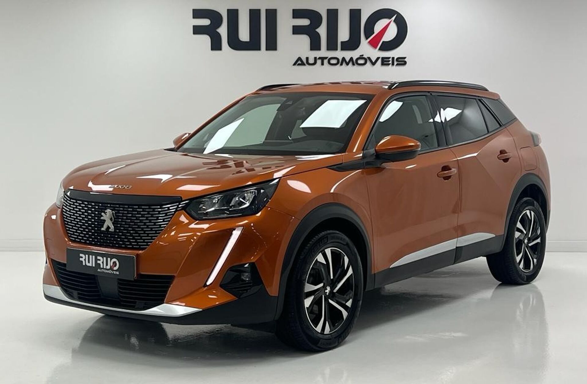 PEUGEOT 2008 1.2 PureTech Allure