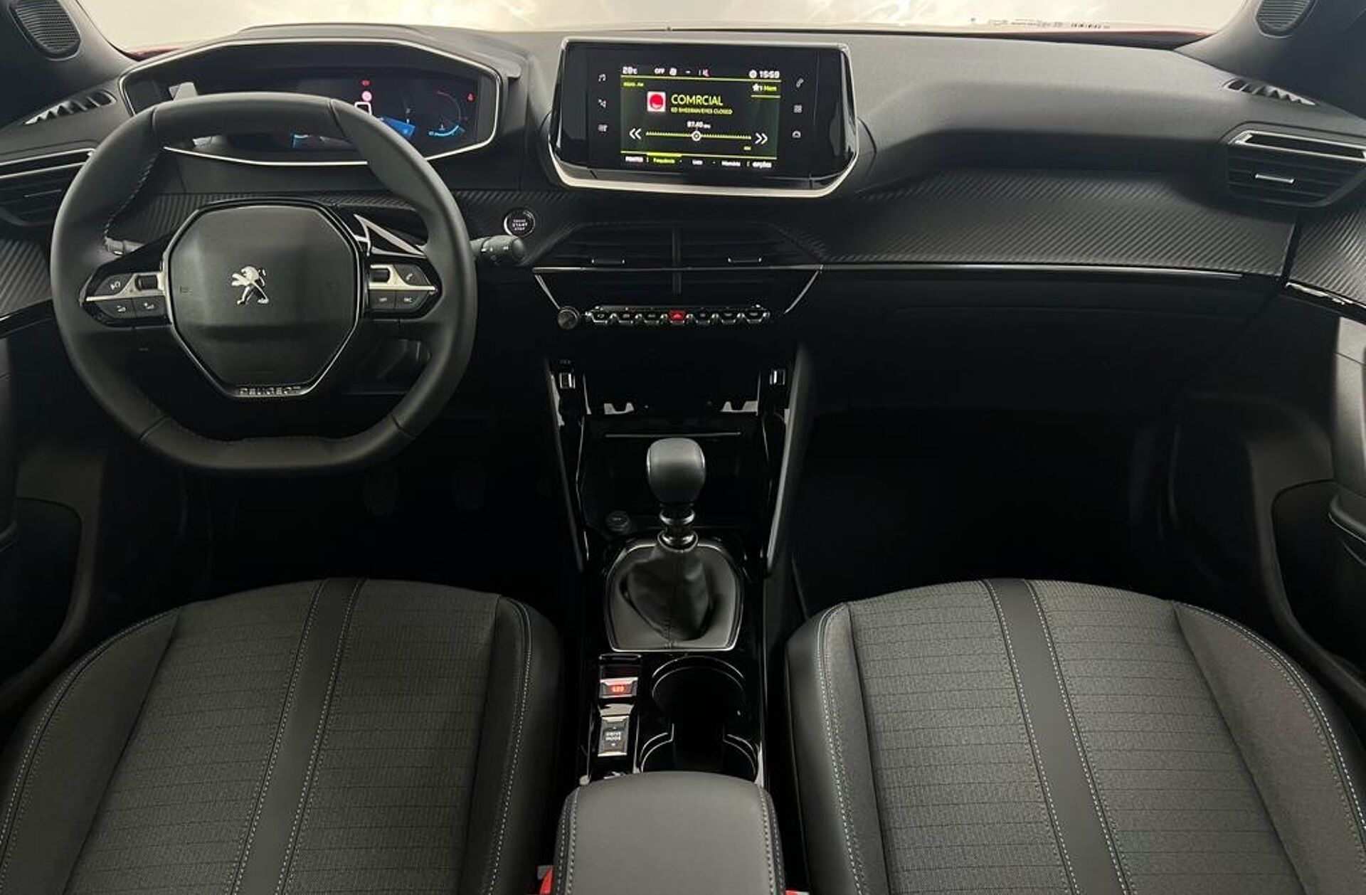 PEUGEOT 2008 1.2 PureTech Allure