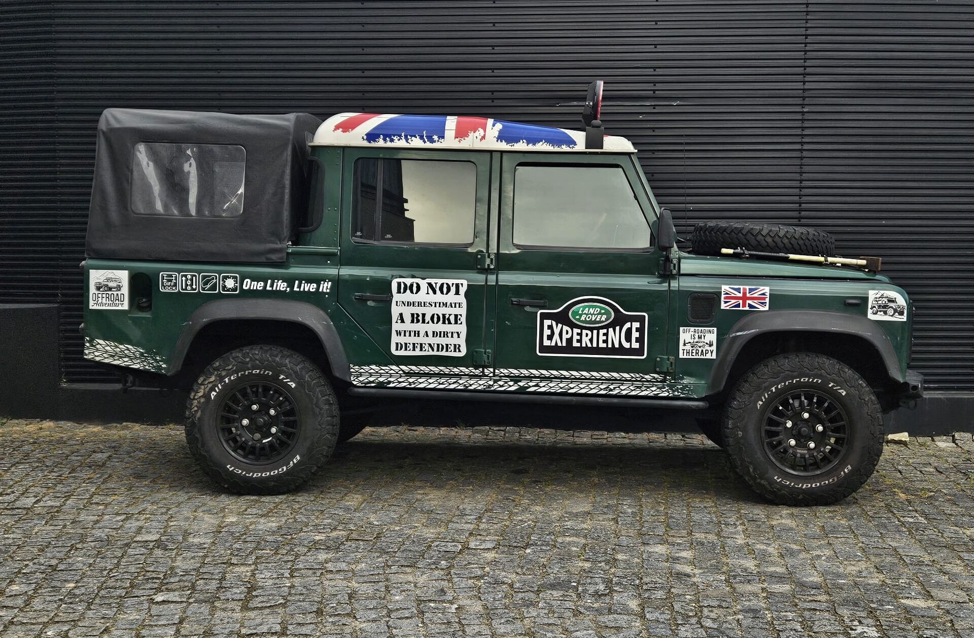 LAND ROVER Defender 130 CC 2.5 Td5 E