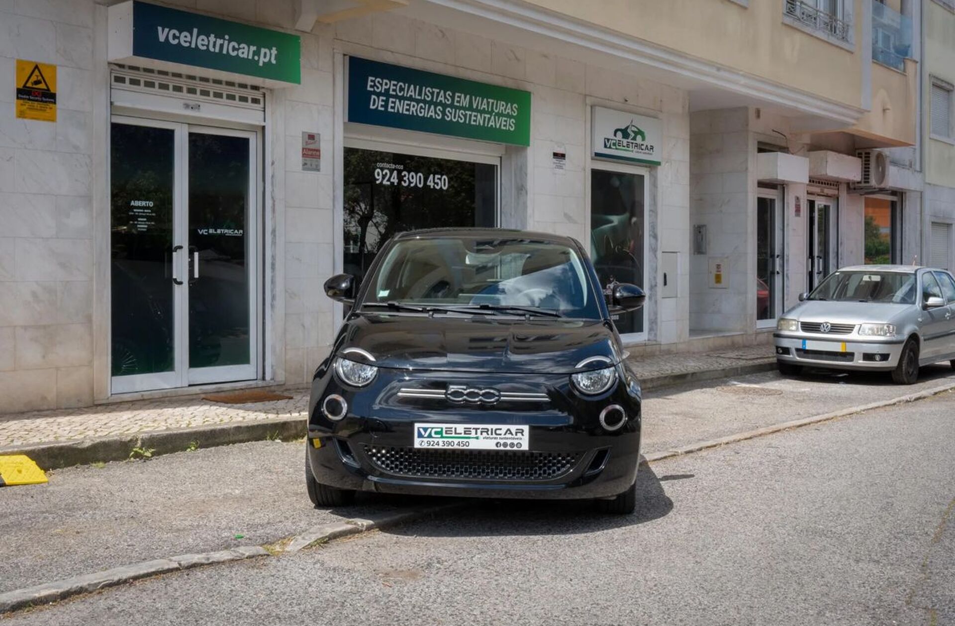 FIAT 500 e 42kWh 3+1 Red