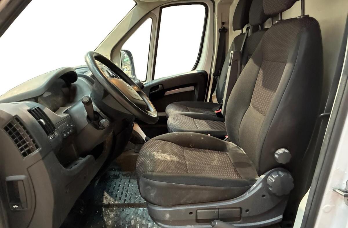 PEUGEOT Boxer 2.2 BlueHDi 333 L2H2 Premium