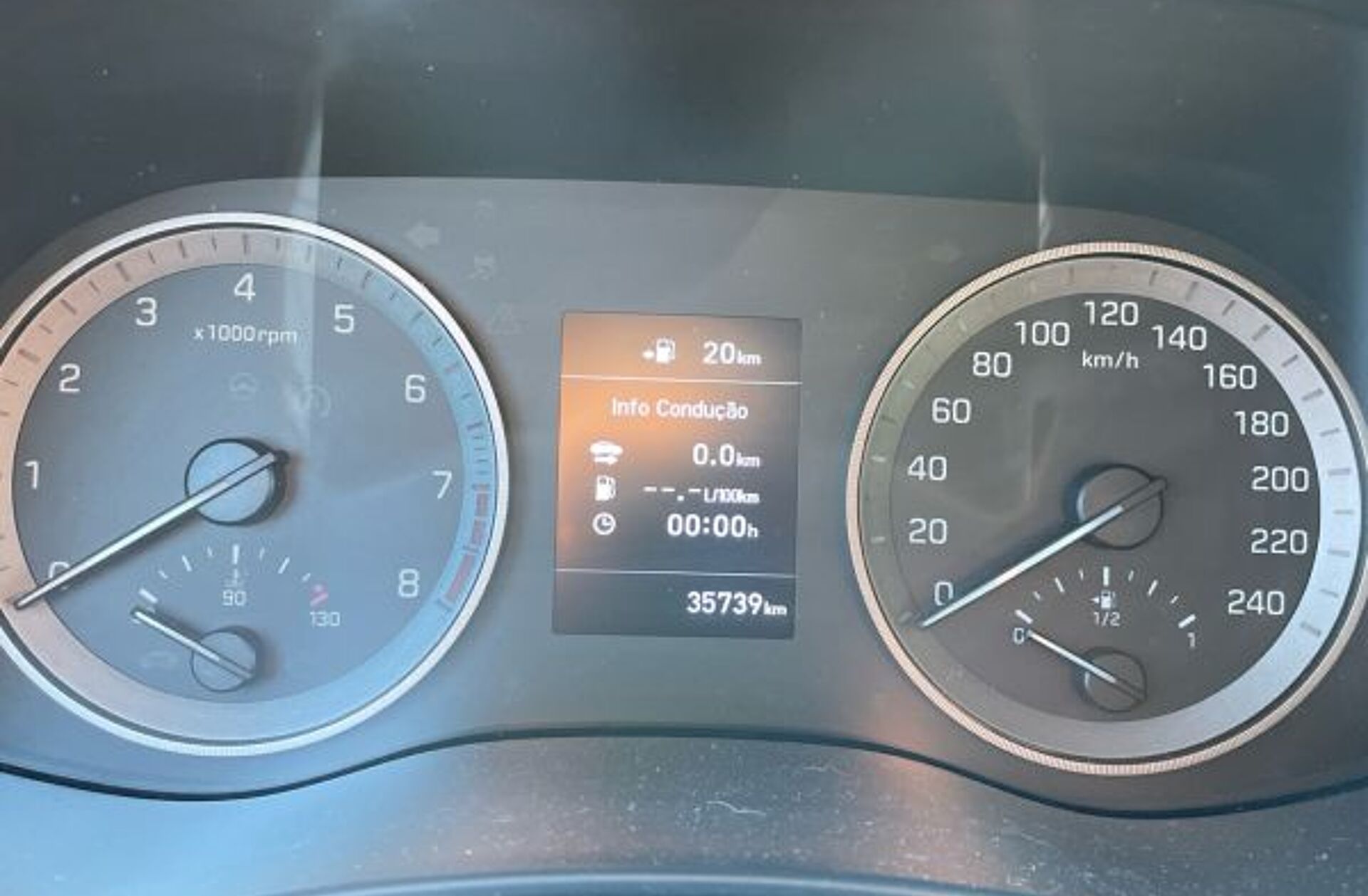 RENAULT Clio 1.0 TCe Intens Bi-Fuel