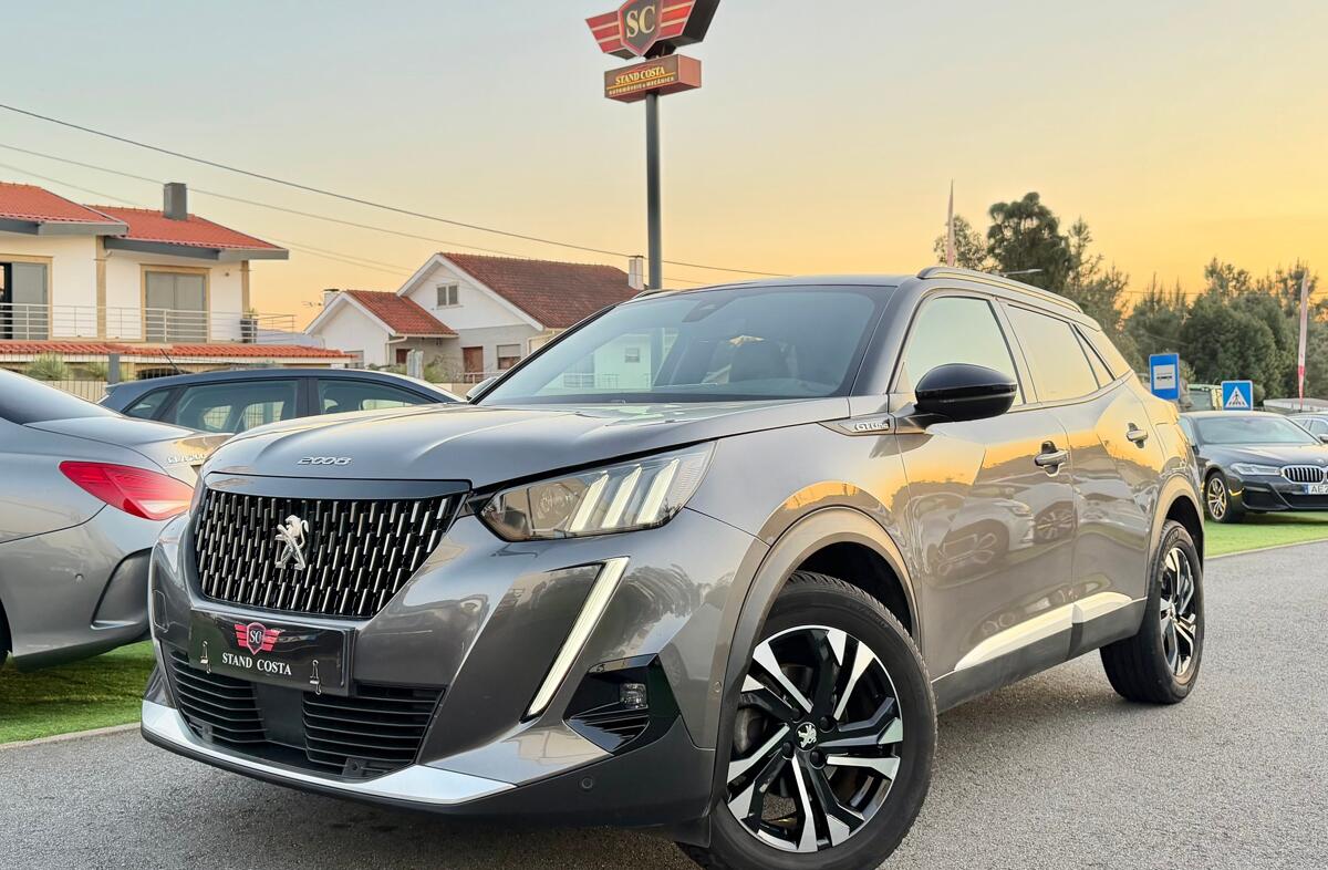 PEUGEOT 2008 1.2 PureTech GT Line