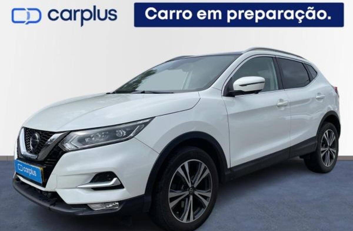 NISSAN Qashqai 1.5 dCi N-Connecta J18