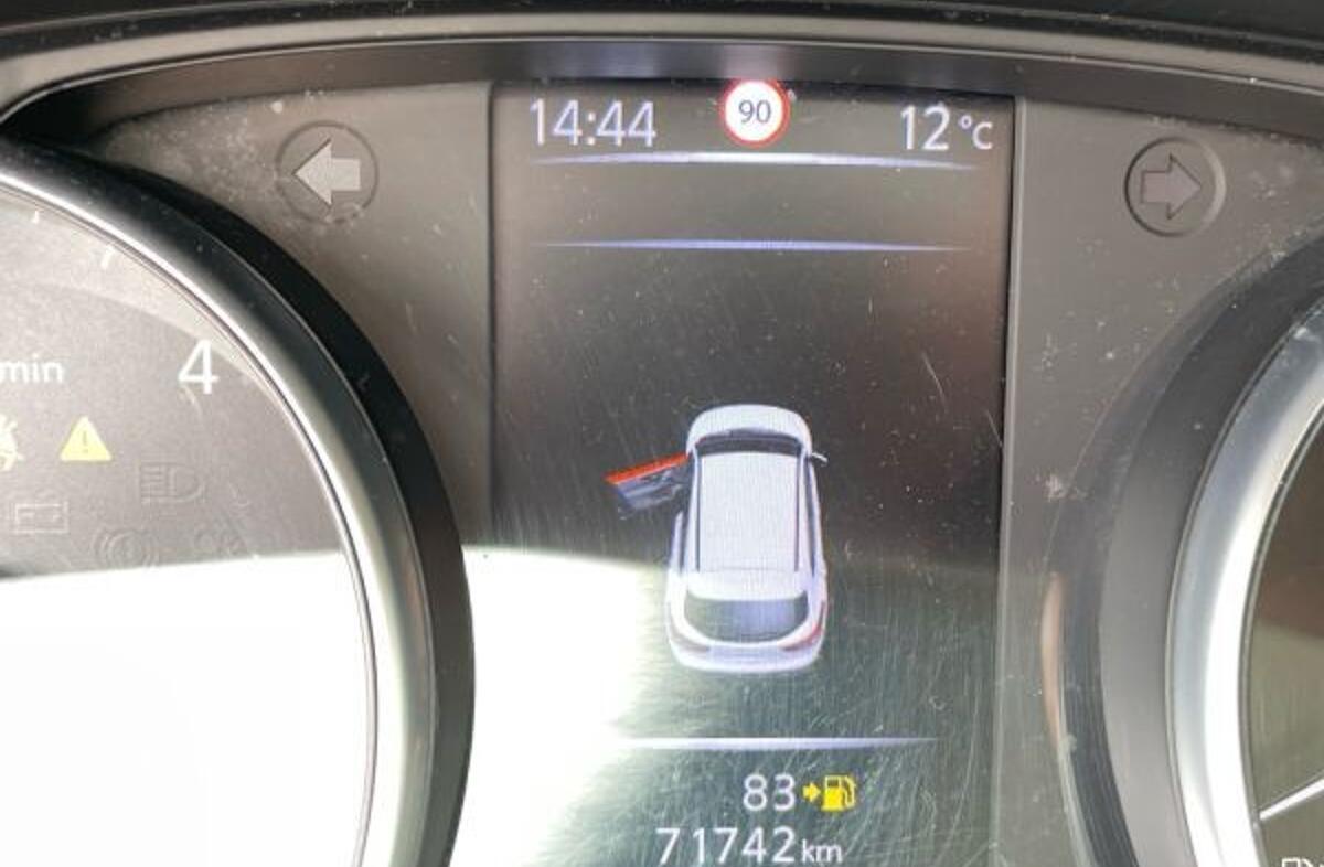 NISSAN Qashqai 1.5 dCi N-Connecta J18